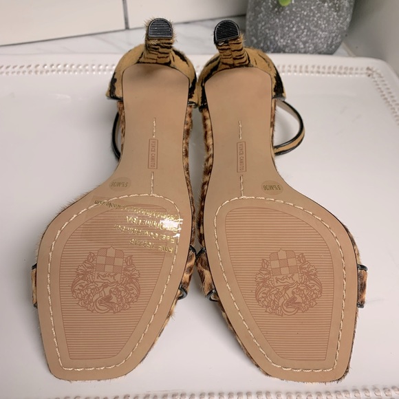 Vince Camuto Lauralie Leopard Print Ankle Strap Sandal - Picture 4 of 4